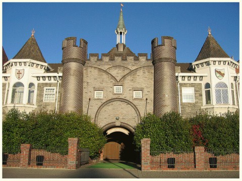 (Image: Castle Entrance Gate)
